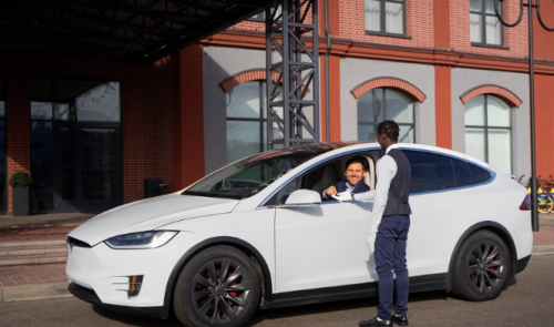 Цифровой Щит на Колесах: Как Технологии Меняют Наше Представление о Безопасности за Рулем